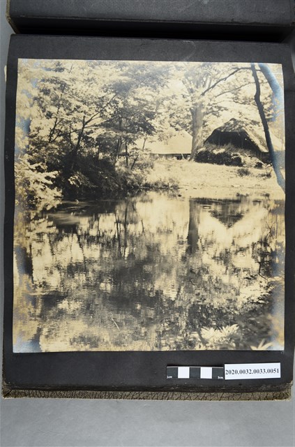 湖邊倒影風景照 (共2張)