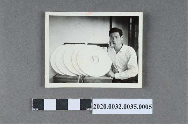 廖學滄製造私菸照片 (共3張)