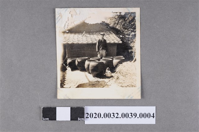 劉大經製造私酒照片 (共2張)