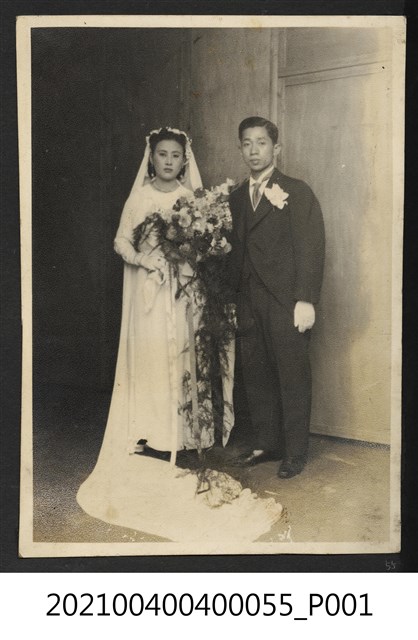 郭麗華與鄭炳南結婚照 (共1張)