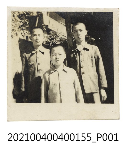 三男合照 (共1張)