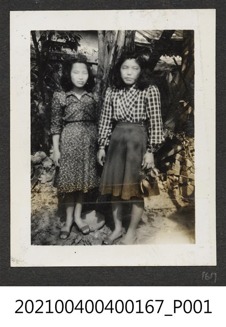 阿益與一女合照 (共1張)