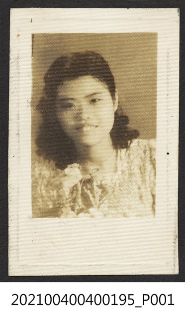 女子獨照 (共1張)