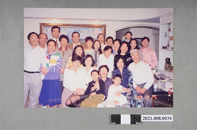 盧修一家庭大合照 (共2張)
