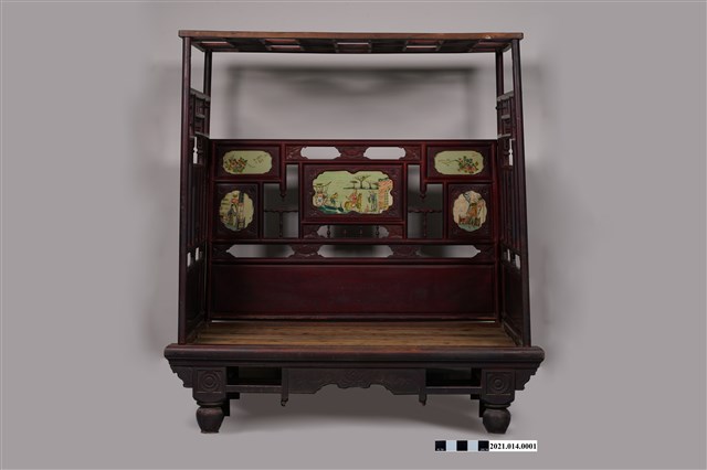 朱漆鑲彩繪玻璃畫八腳紅眠床 (共22張)