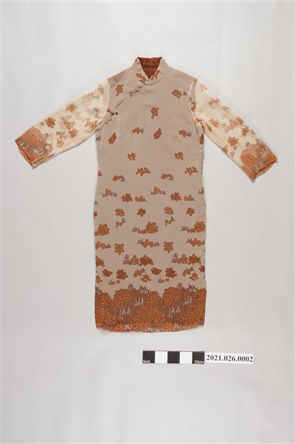 卡其地黃褐印花紗立領長袖旗袍 (共5張)