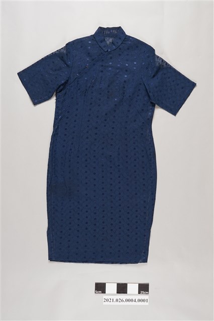 寶藍色蕾絲繡花立領五分袖夏旗袍 (共5張)