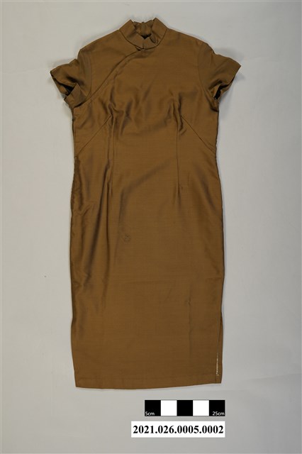 橄欖綠棉質立領無袖旗袍 (共3張)