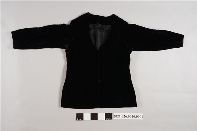 黑絨冬外套 (共3張)