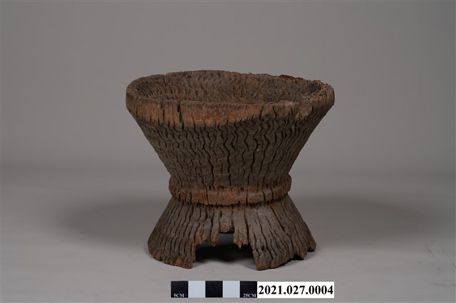 道卡斯族細腰型木臼 (共15張)