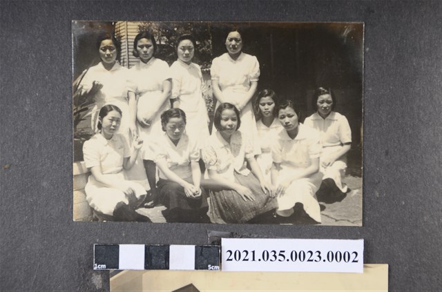 迎產婦人科女性合照 (共2張)