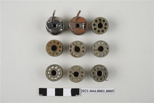 金屬梭子與梭殼 (共4張)