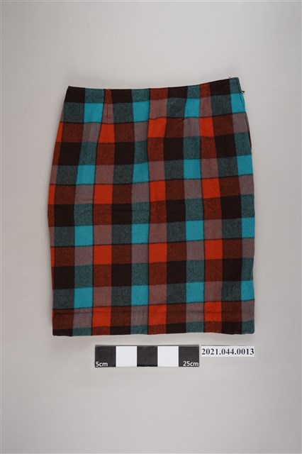 藍紅黑格紋毛短裙 (共3張)
