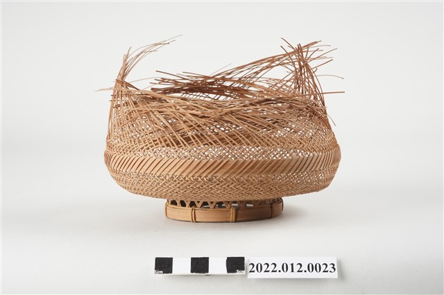 劉靜枝編製竹籃半成品 (共8張)