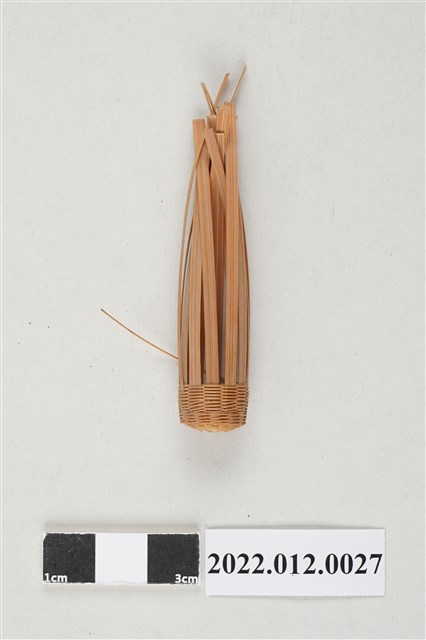 劉靜枝編製竹籃半成品 (共4張)