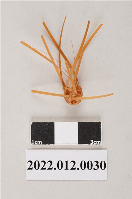 劉靜枝編製圓球半成品 (共4張)