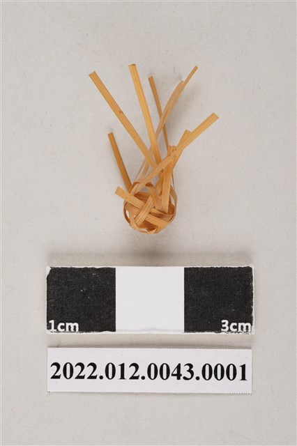 劉靜枝編製圓球半成品1 (共4張)