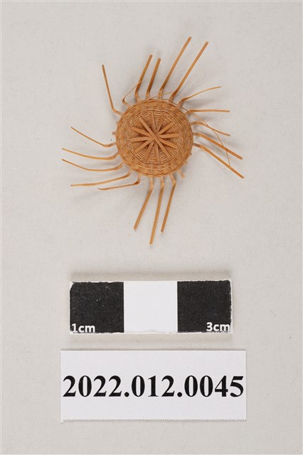 劉靜枝編製圓底竹編半成品 (共4張)