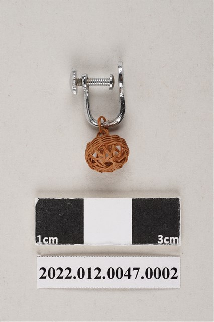 劉靜枝編製竹編耳環2 (共4張)