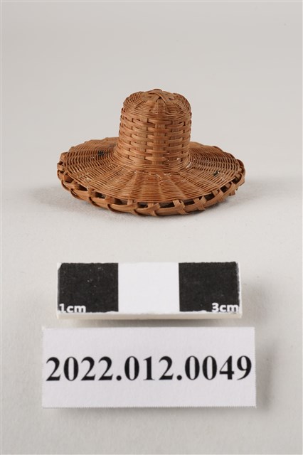 劉靜枝編製竹編別針 (共8張)