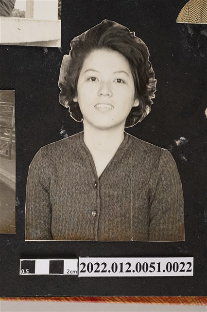 女子獨照 (共1張)