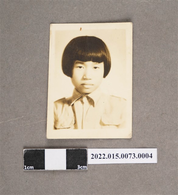 女學生大頭照 (共2張)