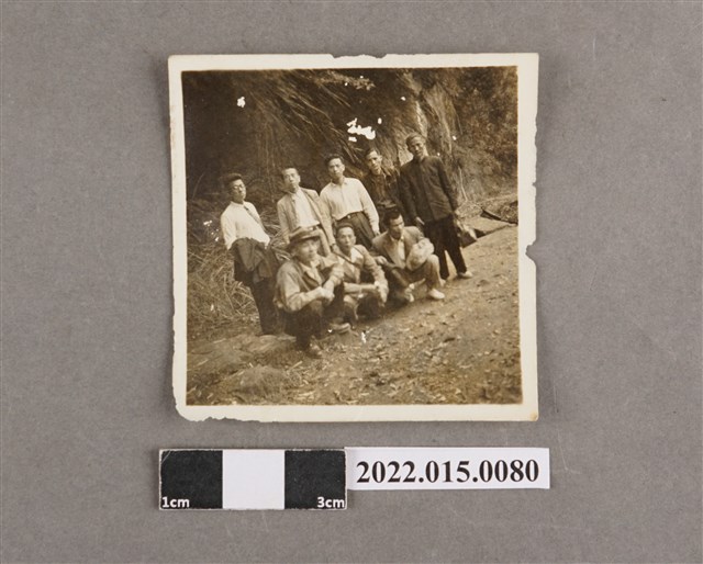 鄭秋金公賣局陳列競賽獲獎旅遊招待照 (共2張)