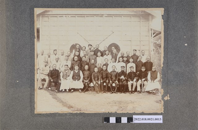 新竹州新竹第二公學校人物合影 (共2張)