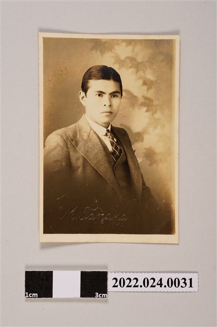 張子敬半身黑白照片 (共2張)