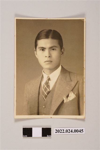 張子敬半身黑白照片 (共2張)