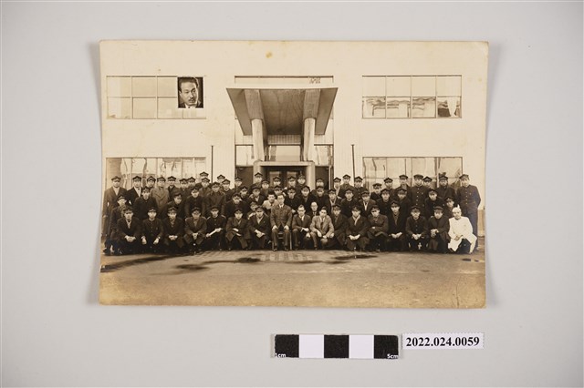 人物合照黑白照片 (共2張)