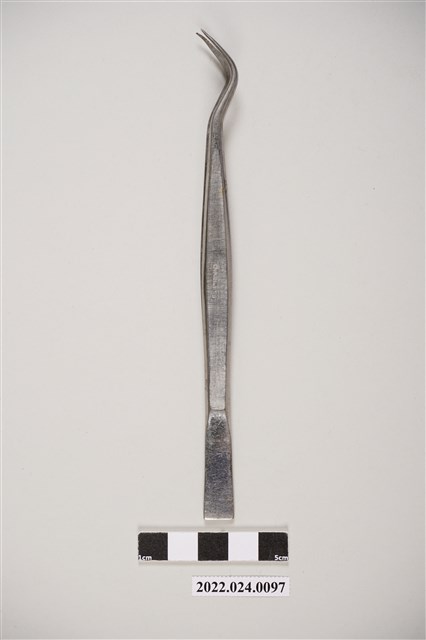 牙科用不鏽鋼彎角鑷子 (共4張)