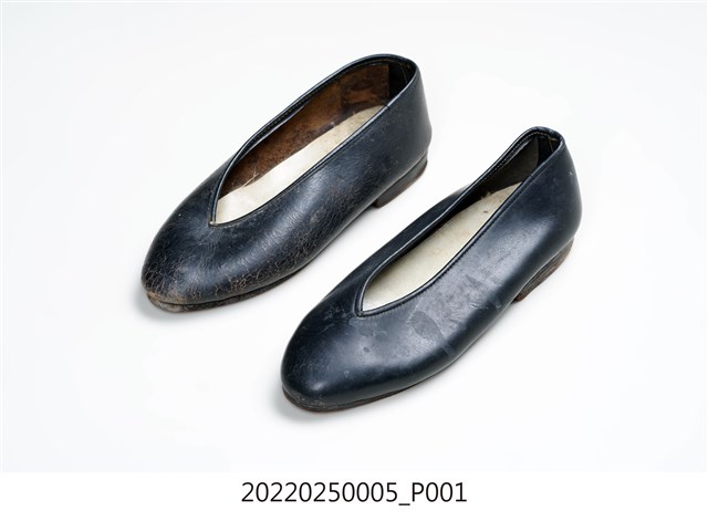 施喜女用皮鞋 (共12張)