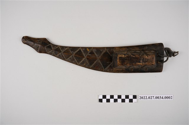 排灣族蛇紋佩刀刀鞘 (共4張)