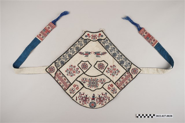 西拉雅族白底肚兜 (共2張)