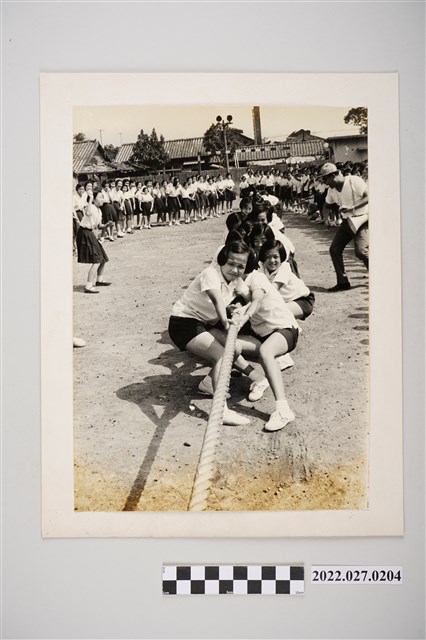 蘭州國中學生拔河競賽照片 (共2張)