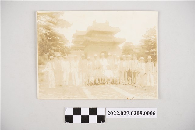 新竹州帽子同業組合滿洲瀋陽視察團紀念合影 (共2張)