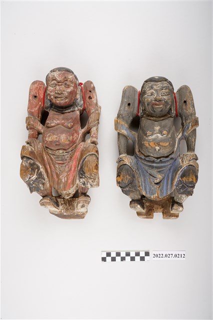 木雕憨蕃頂樑 (共2張)