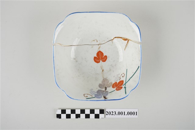 臺北市時山商店白瓷彩繪桐葉紋碗 (共5張)