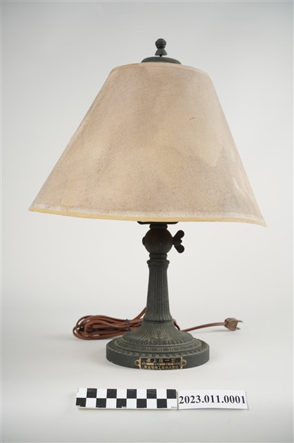 昭和15年安全工業電機株式會社製檯燈 (共10張)