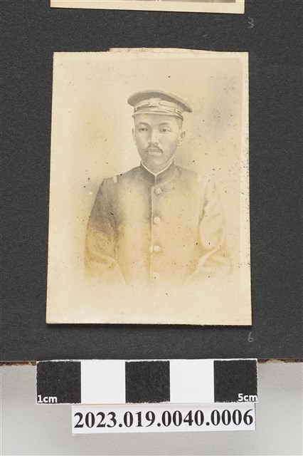 新竹第一公學校第四任校長阿部光平半身畫像照 (共1張)