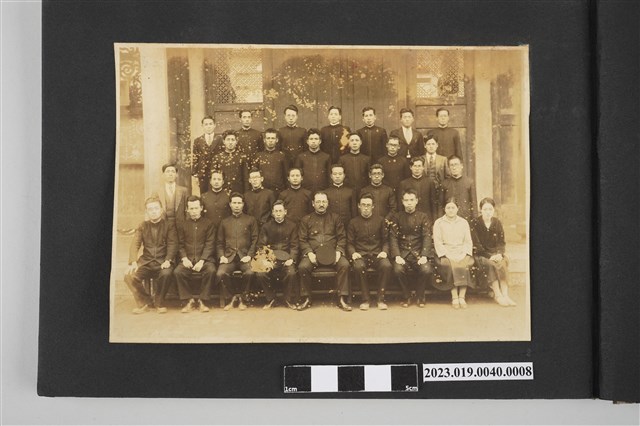 新竹第一公學校第31屆全體教職員合照 (共1張)