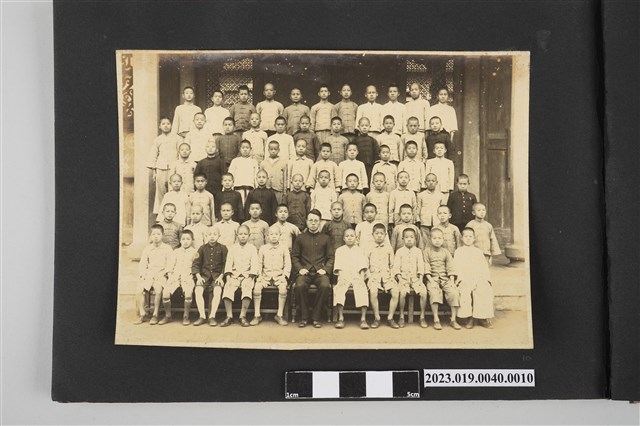 新竹第一公學校第31屆義班全體合照 (共1張)