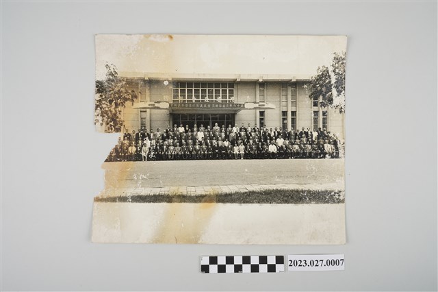 1968年表揚特優村里長暨村里業務座談會團體合照黑白照片 (共2張)