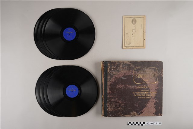 古倫美亞《貝多芬第九號交響曲》蟲膠套裝唱片 (共2張)