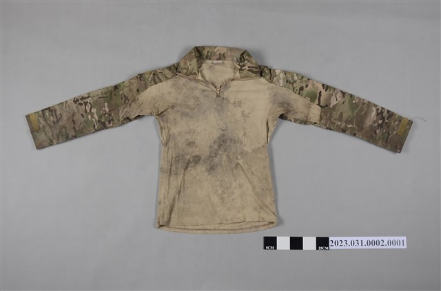 曾聖光戰地用上衣 (共2張)