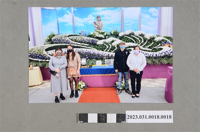 曾聖光追思告別回憶錄相片18 (共2張)