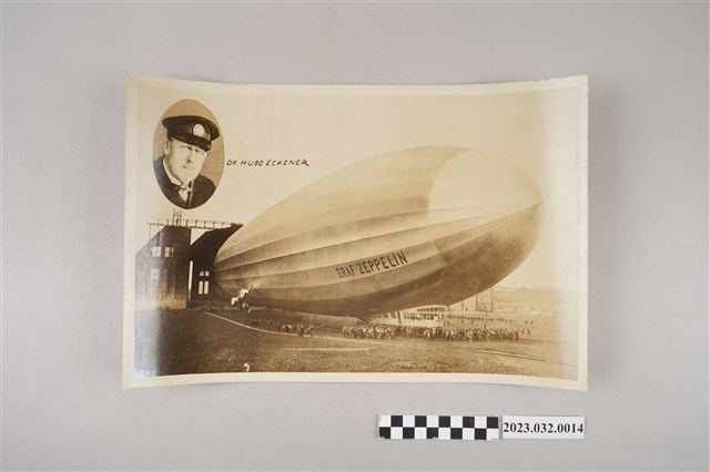 齊柏林伯爵號飛行船（Graf Zeppelin）與雨果·埃克納（Hugo Eckener）照片 (共2張)