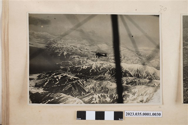 飛機上拍攝戰機照 (共2張)