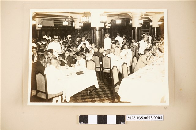 昭和7年9月2日博覽會招待會中爪哇料理、音樂及服裝展演 (共2張)